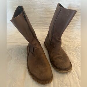Brown leather Oliberte boots